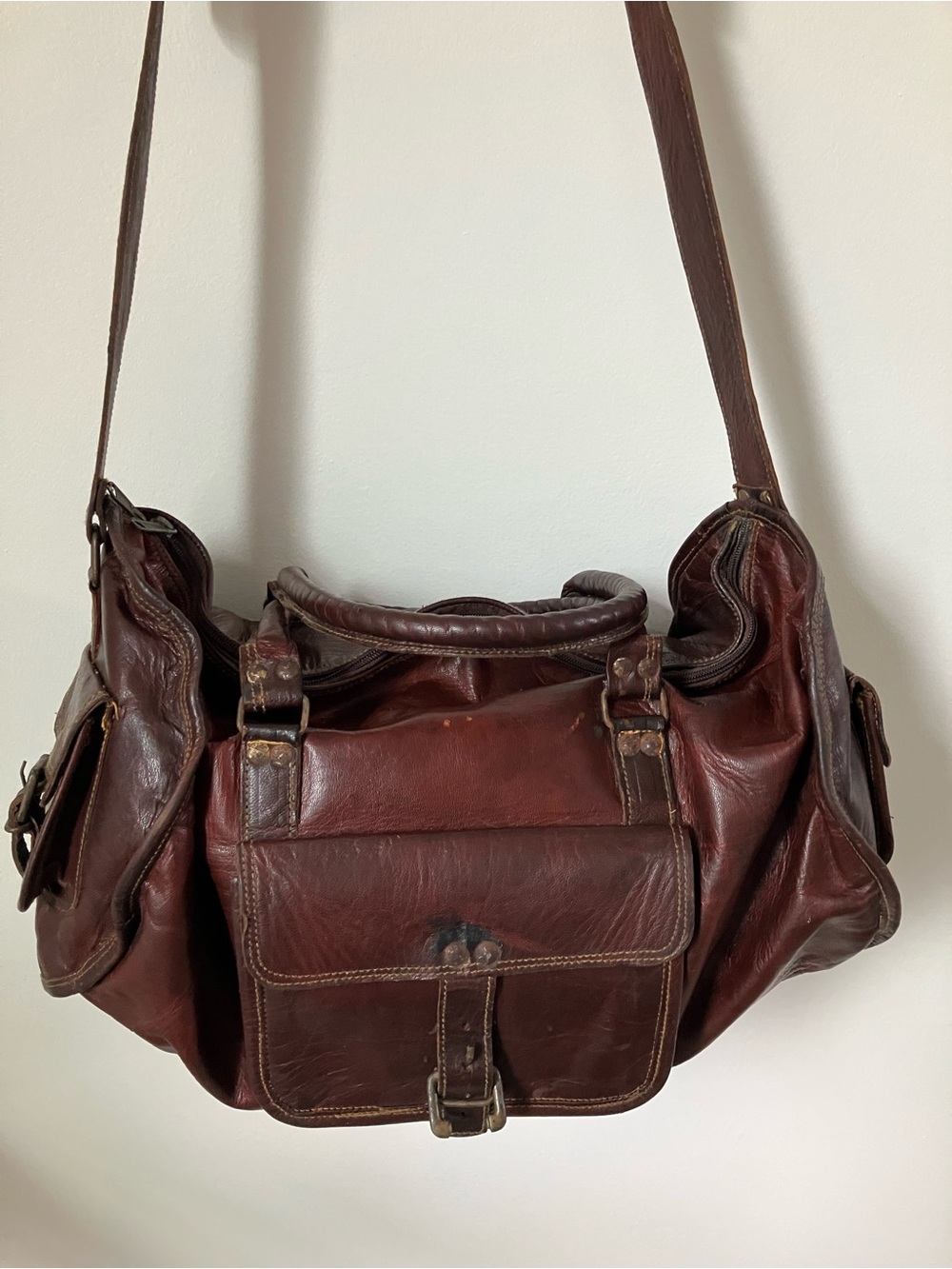 Vintage Unisex Chocolate/Cognac Leather Travel Duffel Bag Gorgeous Patina